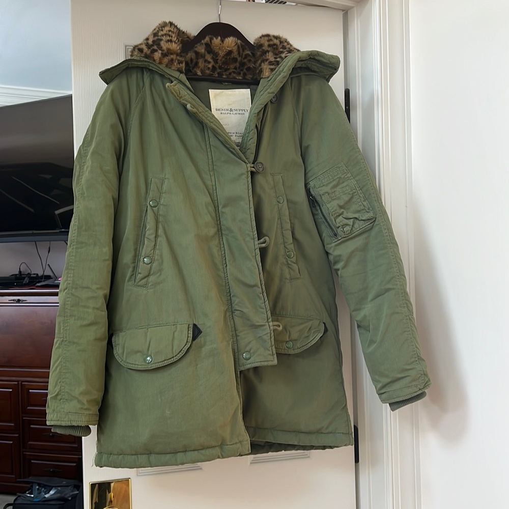 Ralph Lauren down filled winter hooded jacket/parka.